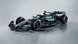 Mercedes presenta su nuevo coche W16 para la temporada 2025