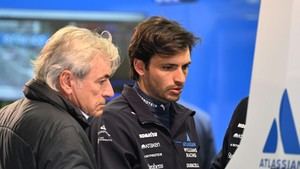 Sainz lidera las pruebas en Bahréin y se prepara para Australia