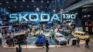 Skoda celebra 130 años de historia automovilística en Rétromobile 2025